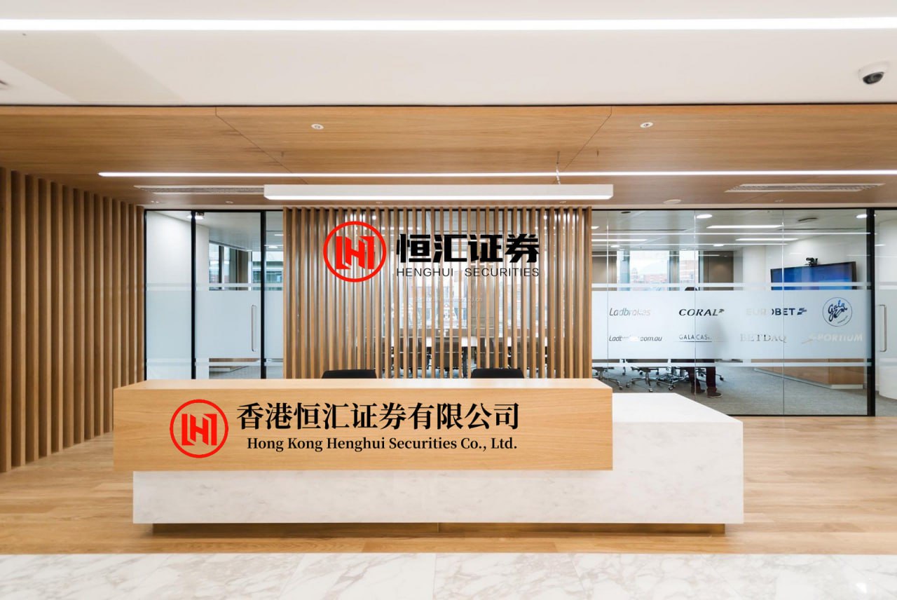 大牛网 【好评中国】公交站点里的开放共赢图景